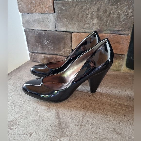Vince Camuto heels - Picture 4 of 14